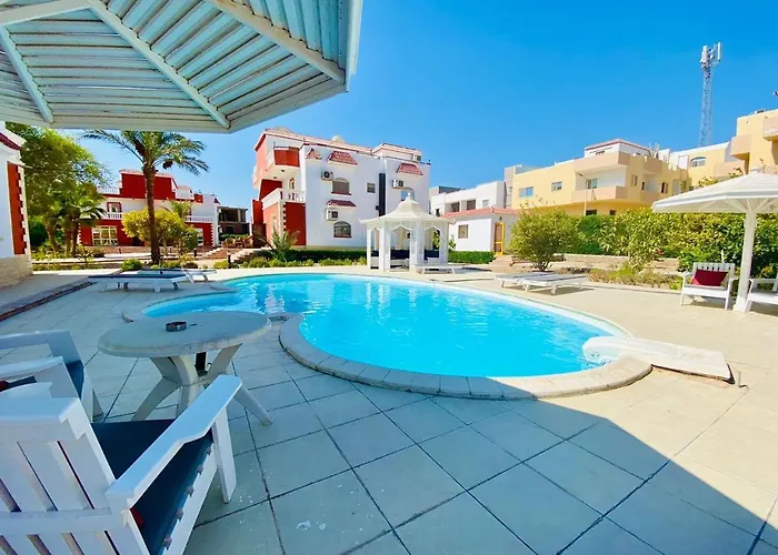 One In A Compound With The Swimming Pool Hurghada