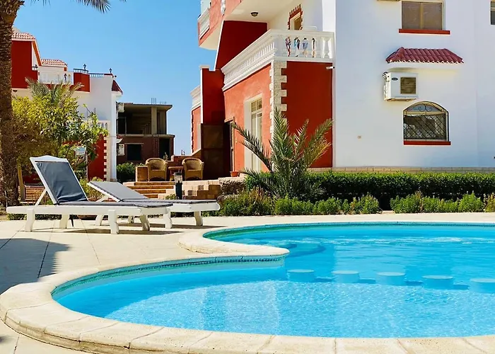 One In A Compound With The Swimming Pool Apartment